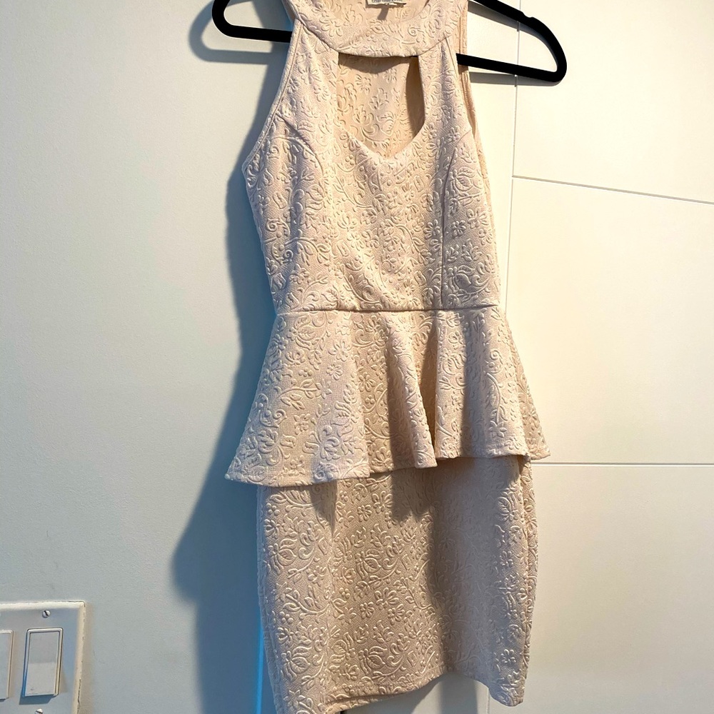 Charlotte Russe Beige Party Dress size 2 - Picture 6 of 9
